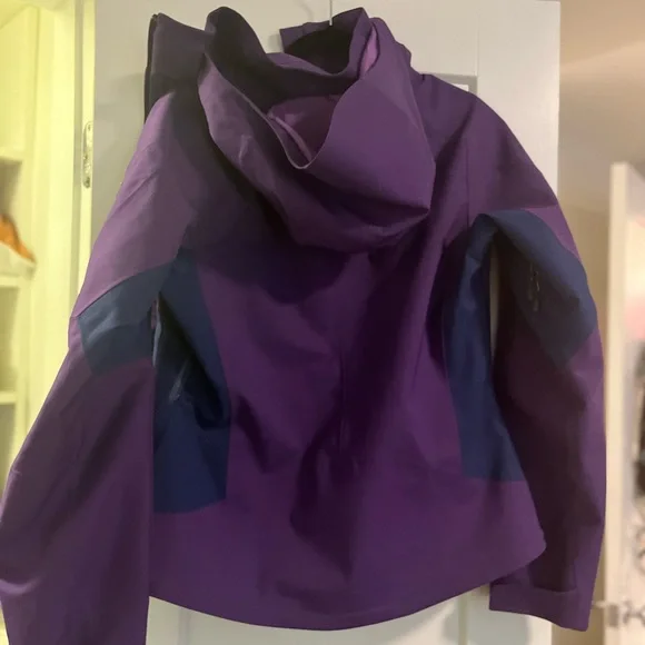 Patagonia h2no Ski jacket shell, size small, barely worn - Picture 4 of 5